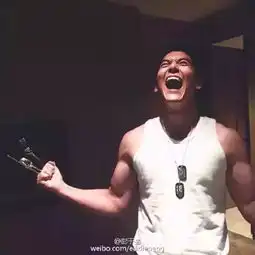  真没想到,原来当年彭于晏还干过这个