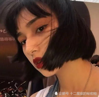  有这3个行为的女孩,只是假装喜欢你,一般人玩不过她