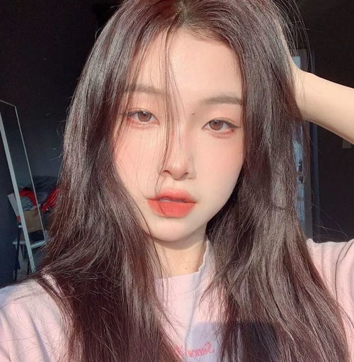 微信头像女高级感小众in