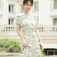  泡泡袖连衣裙头像唯美女生泡泡袖连衣裙头像