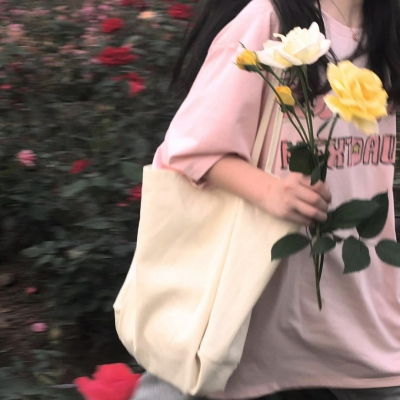 情侣头像单人拿花动漫