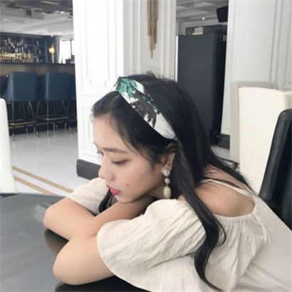 微信头像女生简单大方阳