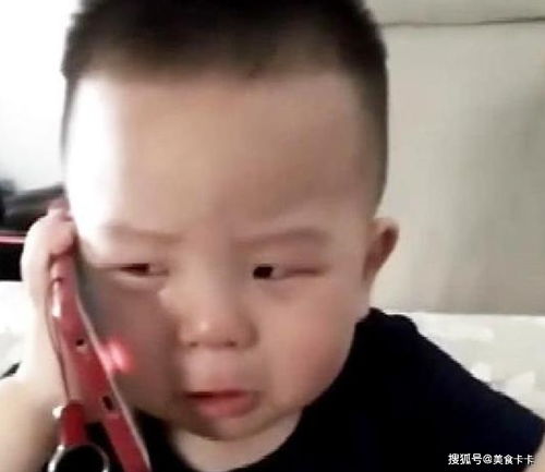  孩子不听话妈妈打屁股,妈妈去厕所回来看见儿子后,直接笑喷