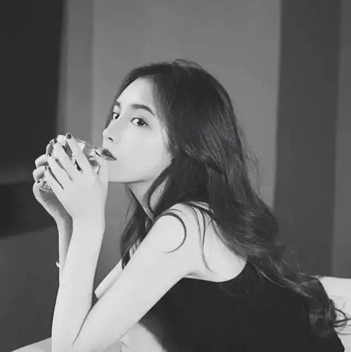  写给自己的句子活的酷一点,别吃感情的苦