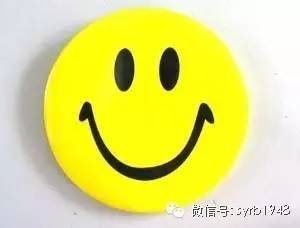  昨天好多自媒体搞直播只为了一个表情而且咱沈阳还要用这个表情建雕塑广场