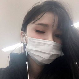  爆笑gif图怎么现在妹子出门都爱戴个口罩