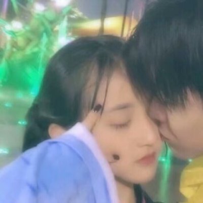  00后qq情侣头像