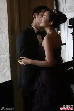  组图杜若溪拉婚纱防走光严宽婚礼着西装帅气