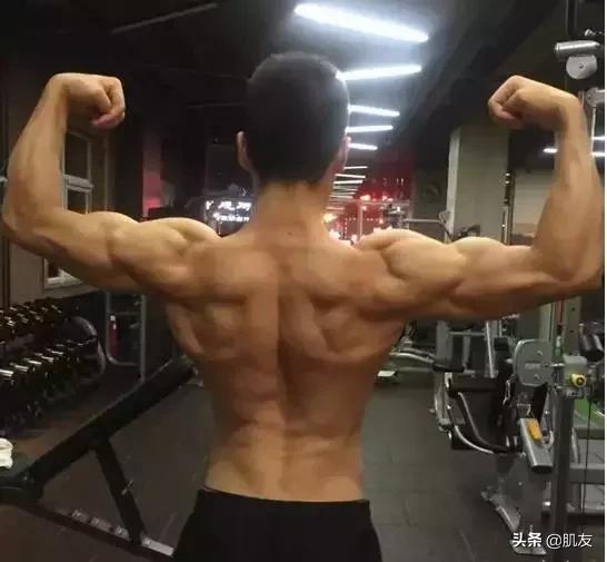  你只看到肌肉男的身材,却没看到他们的手