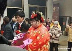  搞笑gif大哥,结婚你应该高兴呀拜个堂怎么面无表情呢