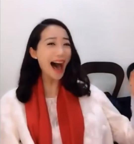  韩雪妈妈首次曝光,真的具有一脉相承的气质感