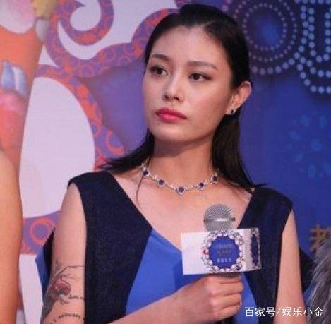  汪峰大女儿第一次见继母章子怡就喊妈妈,现才14岁就这么漂亮了