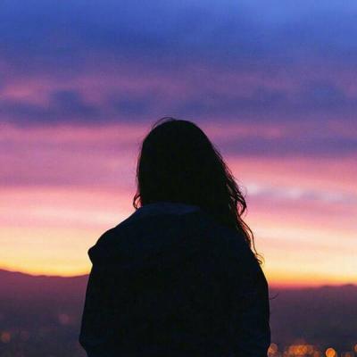  真人背影系女生头像热爱可抵岁月漫长