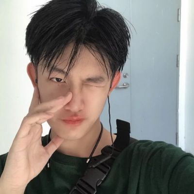  ins小清新文艺范男头穿过云层我男生头像我要个性网