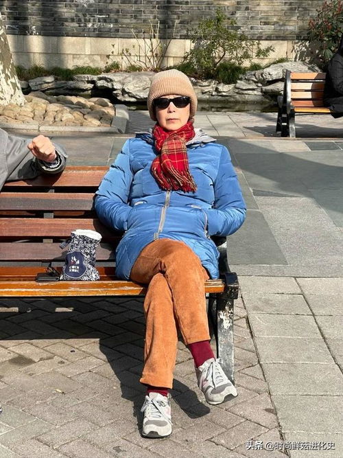  5060岁女人过年,尽量别穿这3种颜色的衣服显老拍照也很土