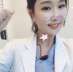  60岁网红奶奶美成18岁,看完她的马甲线,我真服气