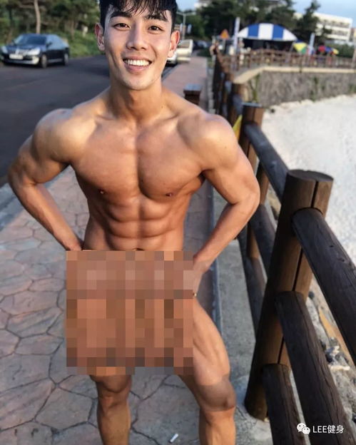  当肌肉男被打码后,瞬间情色了
