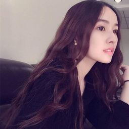  50岁的女人,这样选发型,依然有气质