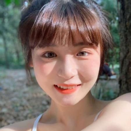  唯美漂亮一个人森系甜美真人闺蜜女头