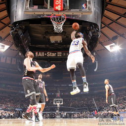  高清图2015nba全明星正赛詹姆斯暴扣霸气足