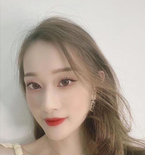  适合贫民窟女孩用的化妆品,价格亲民,不是大牌但效果却很好