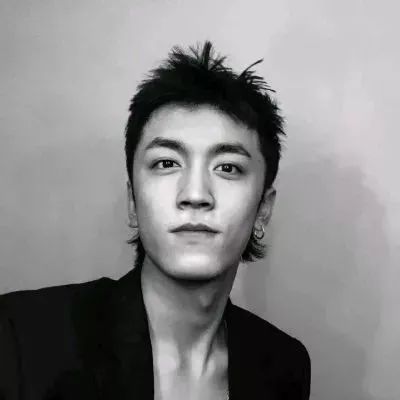 男生头像男生在喜欢的人面前到底有多怂