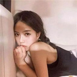  一个人的孤独短句,你是我患得患失的梦,我是你可有可无的人