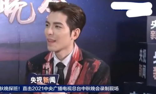  央视中秋晚会后台花絮撒贝宁耍宝抢镜头,萧敬腾一来西昌就下雨