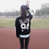  求穿exo打歌服的女生头像