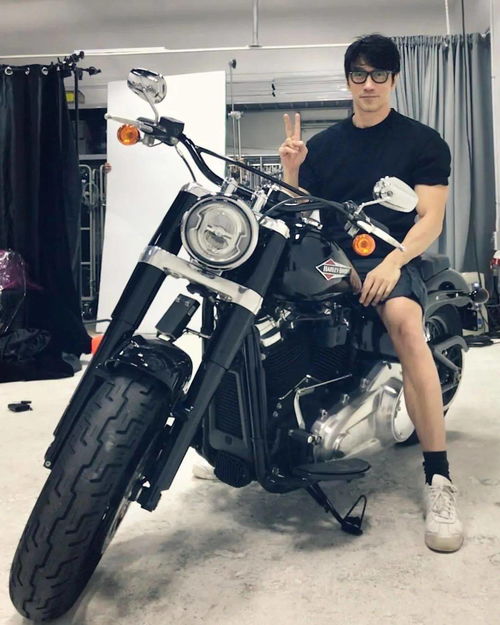  别骗我这冻龄肌肉男神55岁