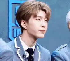 范丞丞喊周深表情包