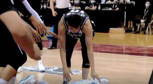  真实郭艾伦领辽宁后卫3巨头死亡缠绕书豪,贺天举被吓哦哦直喘