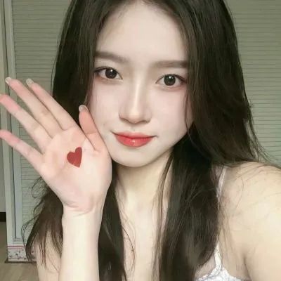 清纯温柔甜美女头像乌克