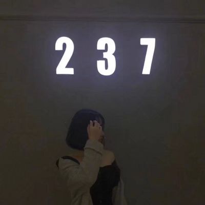  单人一人一张情侣专用头像