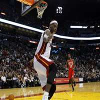  詹姆斯头像扣篮nba篮球明星詹姆斯扣篮头像