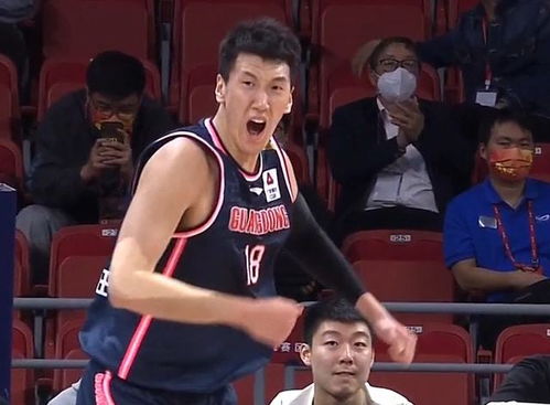  赵睿被韩德君肘击受伤,带伤作逆风翻盘,裁判不吹罚引网友热议