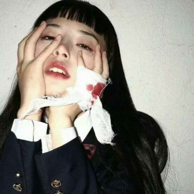 头像女真人戴口罩