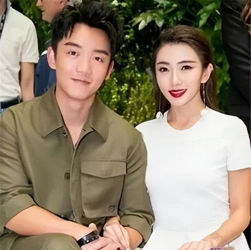  窦骁嫁入豪门之路,和他背后隐藏的3位年轻富婆