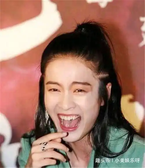  同样是大笑,林心如丑,赵丽颖丑,杨紫丑,而她是好看