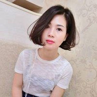  短发40岁左右女性背影微信头像
