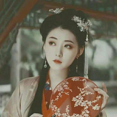 头像图片女孩真人重生