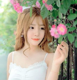  ccg现场小狗uzi绯闻女友穿旗袍现身
