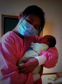  大s产子昏迷进重症加护病房汪小菲报平安