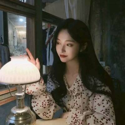  比较有文艺范儿的闺蜜头像两人两张分开文艺小清新头像