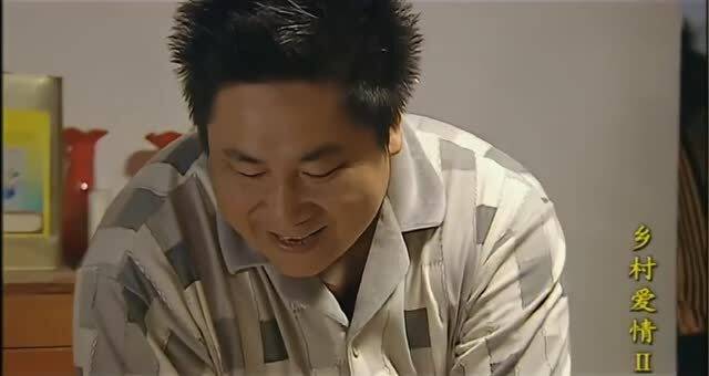  谢大脚包饺子吃,刘大脑袋见了流口水,暗示谢大脚可惜人家不搭理