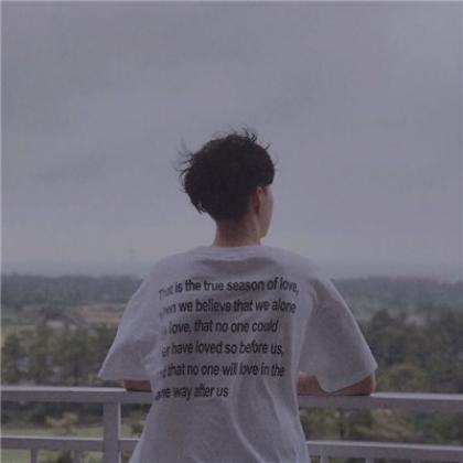  好看幸福唯美情侣头像,爱你需要很大的勇气