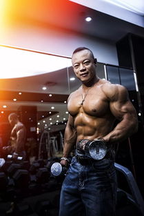  常渌鲭30岁开始健身,37岁参加比赛获得健美冠军musclefitness杂志