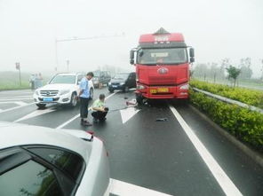  如何上坡跟车才能不熄火,不溜车
