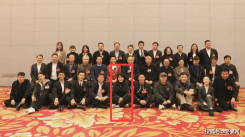  48岁颜丙燕低调出席文代会,近照发福显老态,与证件照片判若两人