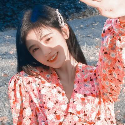  四千年美女鞠婧祎因得罪王校长黑历史被扒,被网友嘲太作